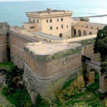 Appartamento Charming And Cozy House Nettuno Esterno foto