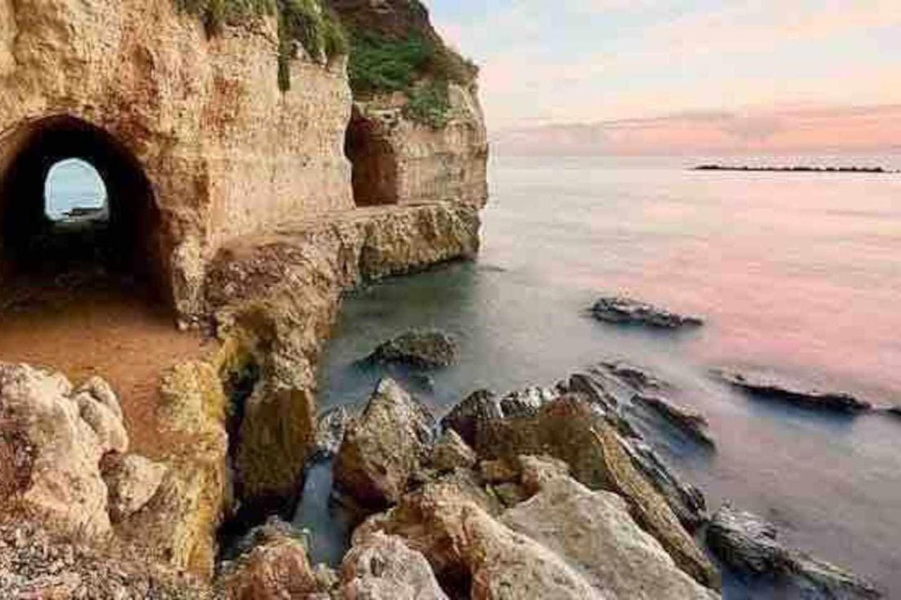 Appartamento Charming And Cozy House Nettuno Esterno foto