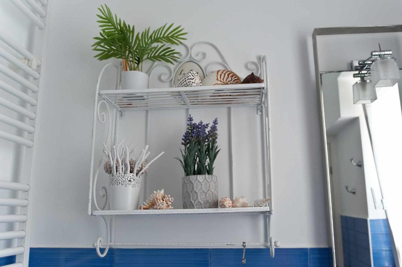 Appartamento Charming And Cozy House Nettuno Esterno foto